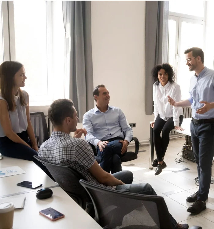 What is a confidence-building coach?